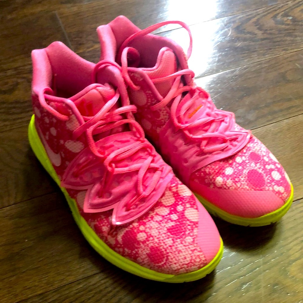 Boys size 5Y gently worn for one season Nike Kyrie Patrick Star BB shoes.